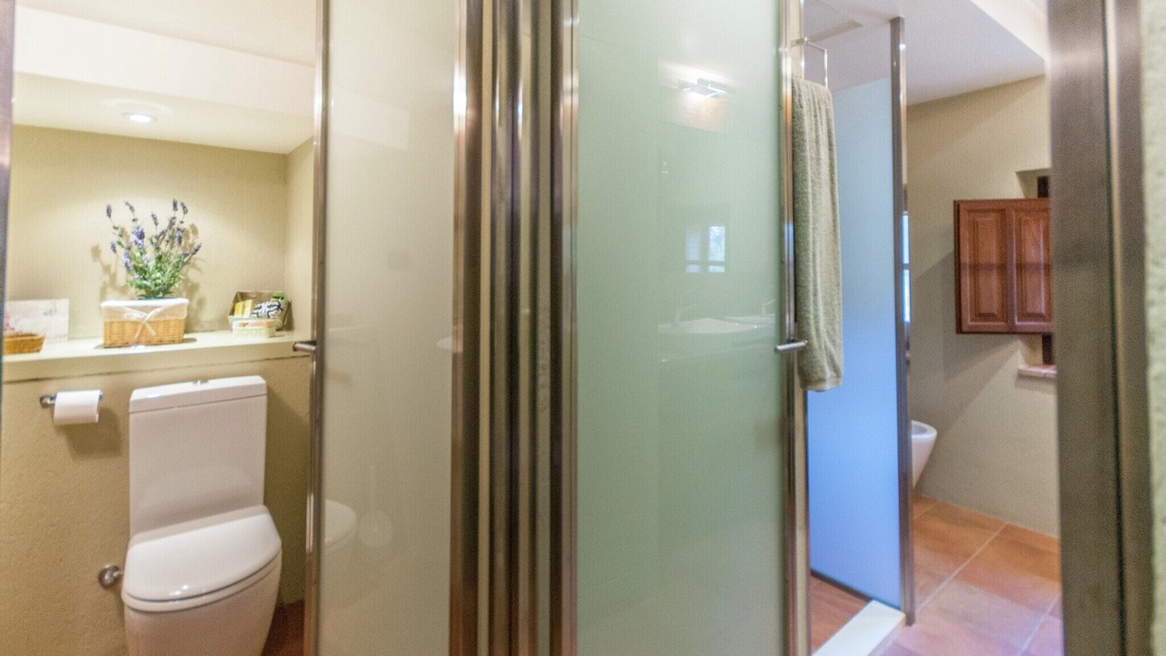 Photo of Bathroom in Pontos