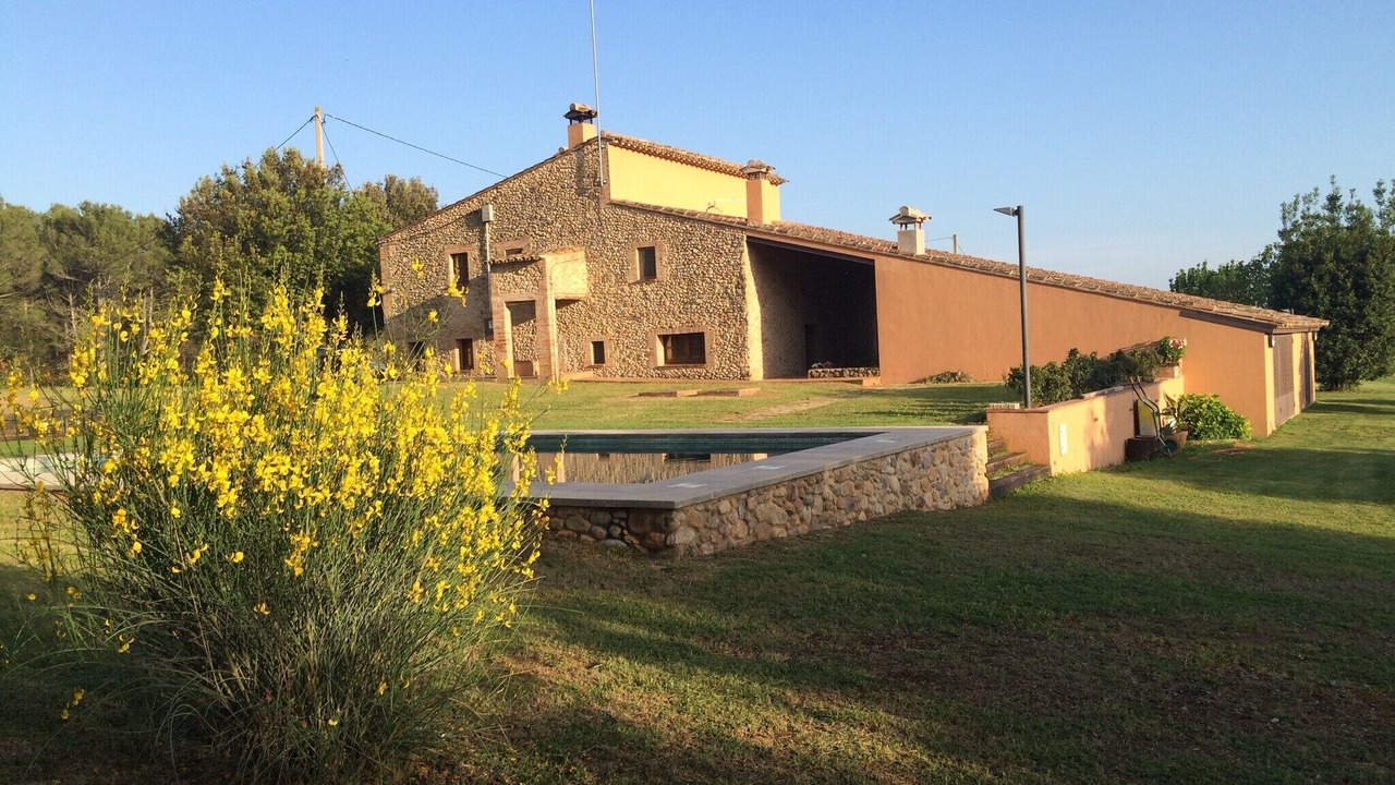 Photo of Outdoor in Pontos