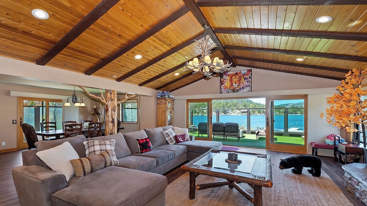 Photo of Livingroom in Boulder Bay