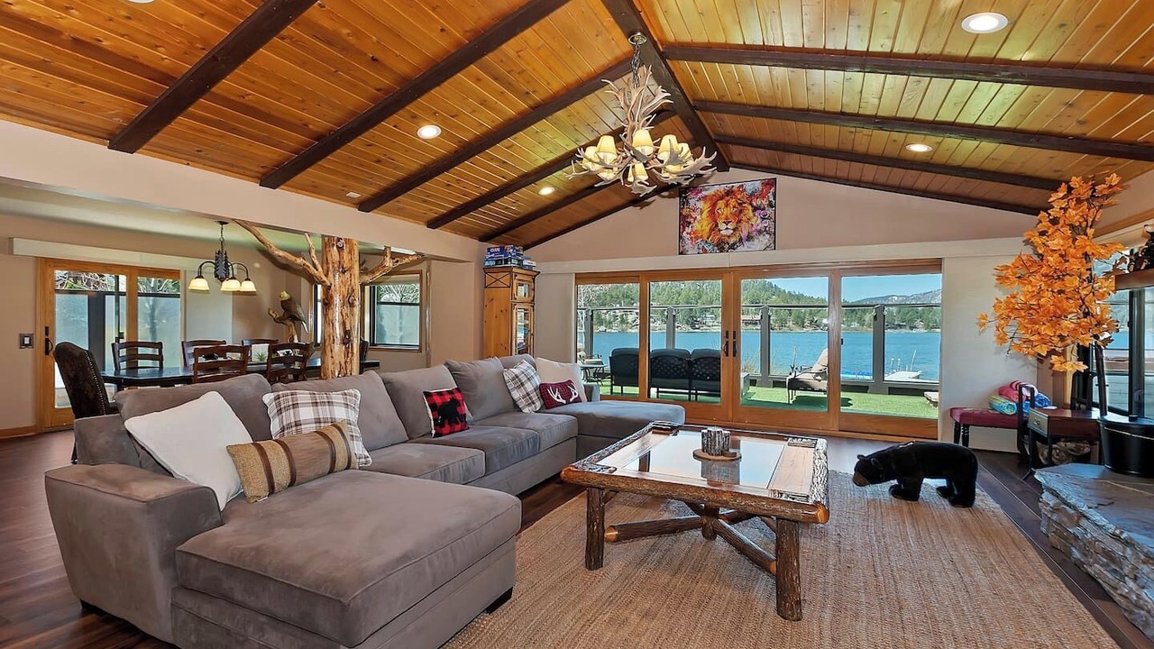 Photo of Livingroom in Boulder Bay