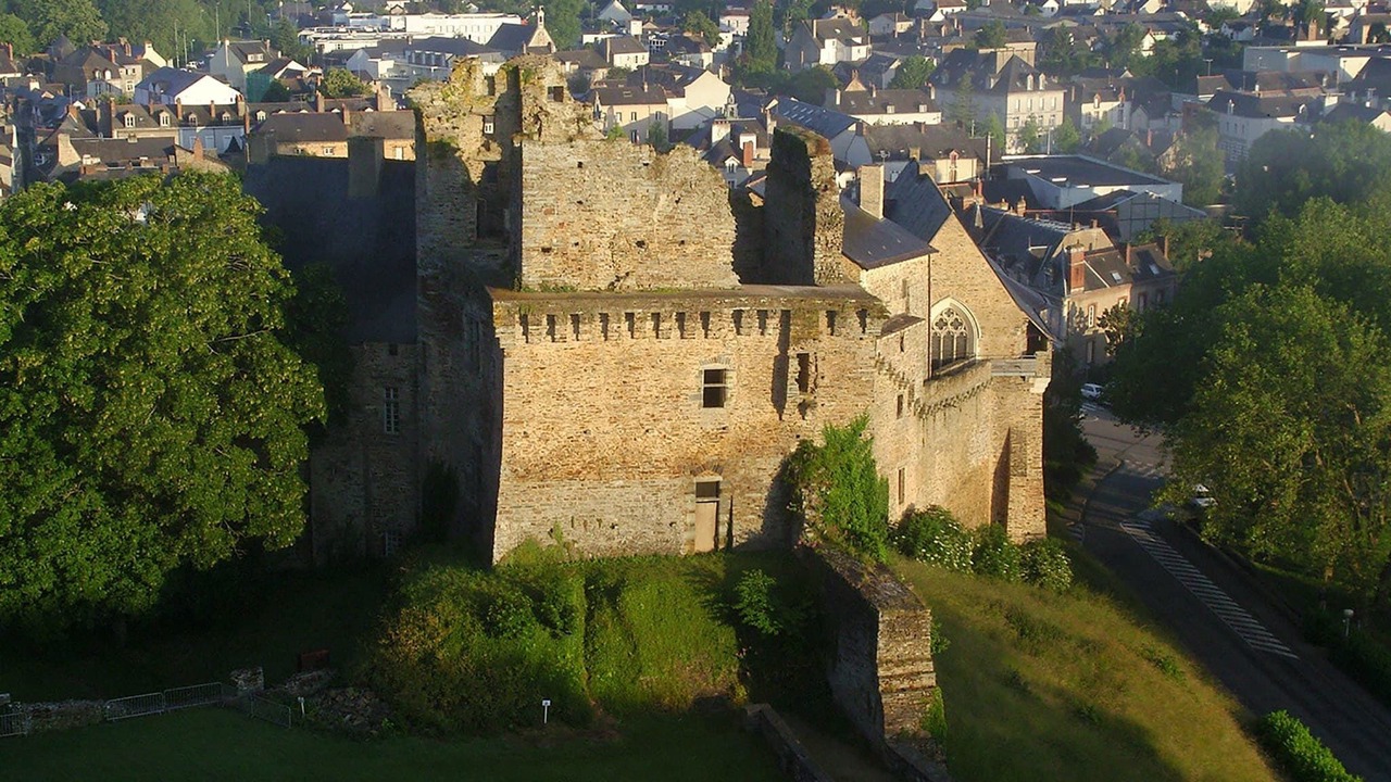 Photo of Others in Downtown Angers
