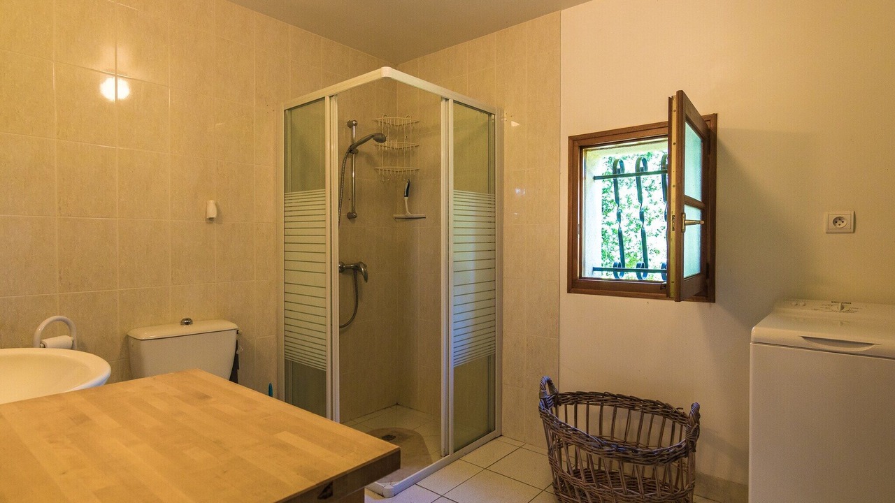 Photo of Bathroom in Savignac-Ledrier