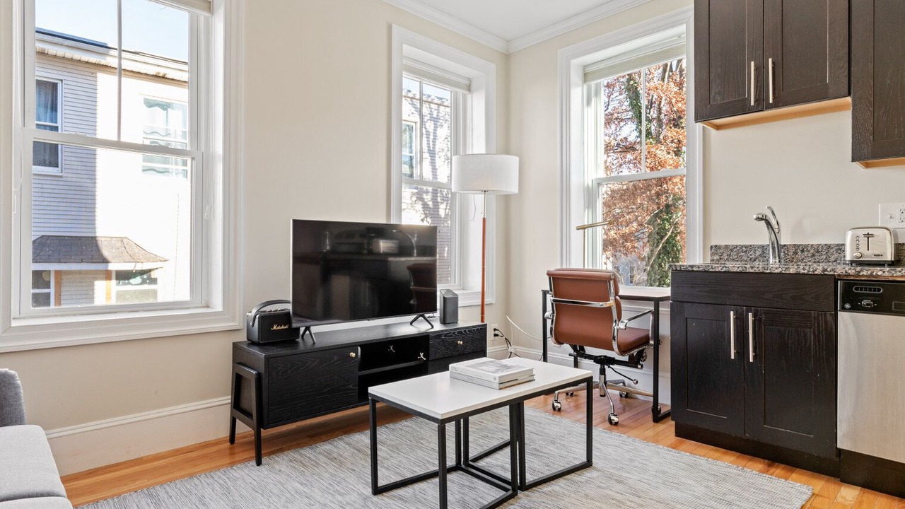 Photo of Livingroom in East Somerville