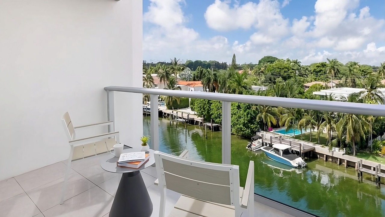 Photo of Patio Balcony in Bay Harbor Islands