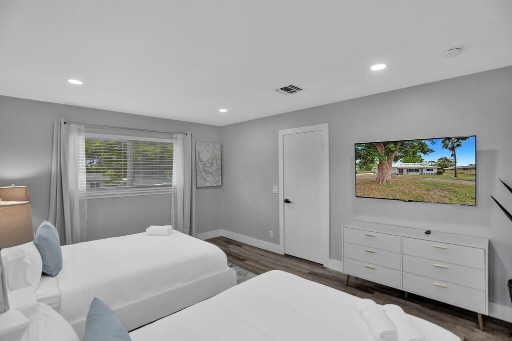 Photo of Bedroom in Deerfield Beach