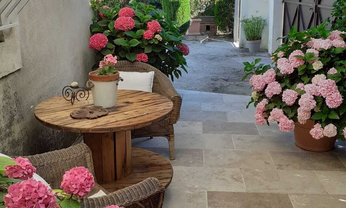 Photo of Outdoor in Caumont-sur-Durance