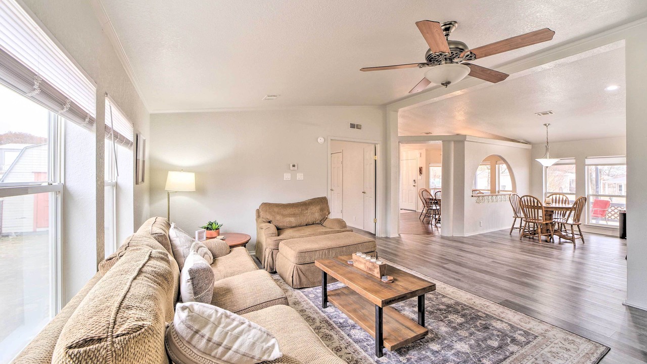 Photo of Livingroom in Eufaula