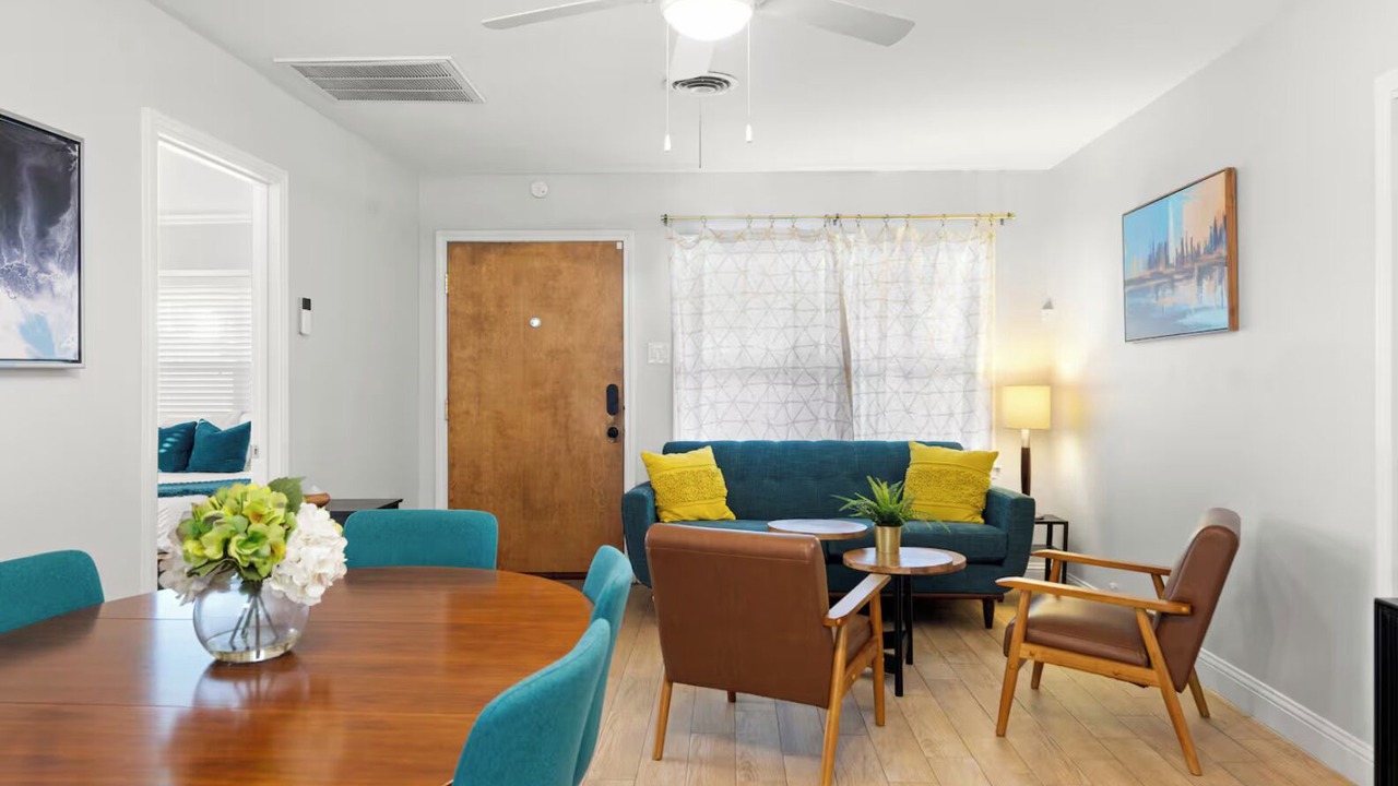 Photo of Livingroom in Greater Heights