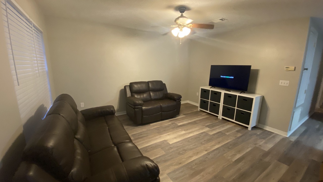 Photo of Livingroom in Baker