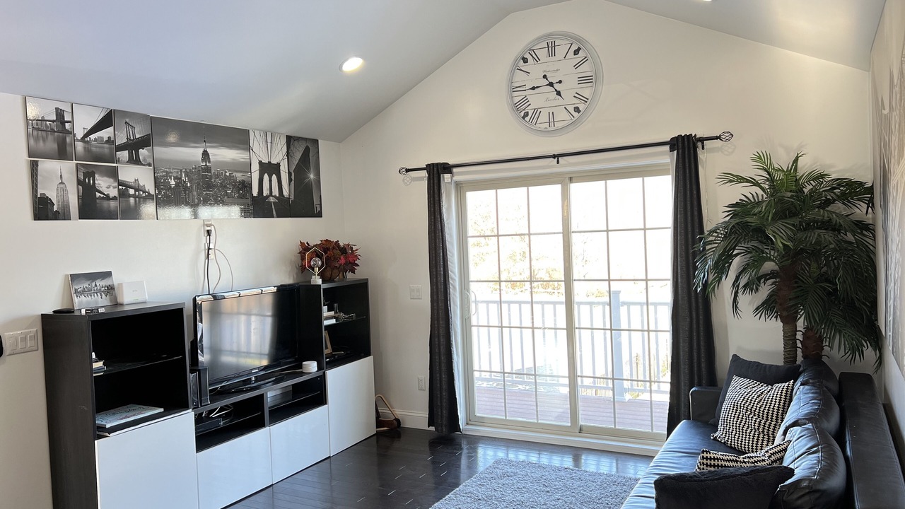 Photo of Livingroom in Wallkill
