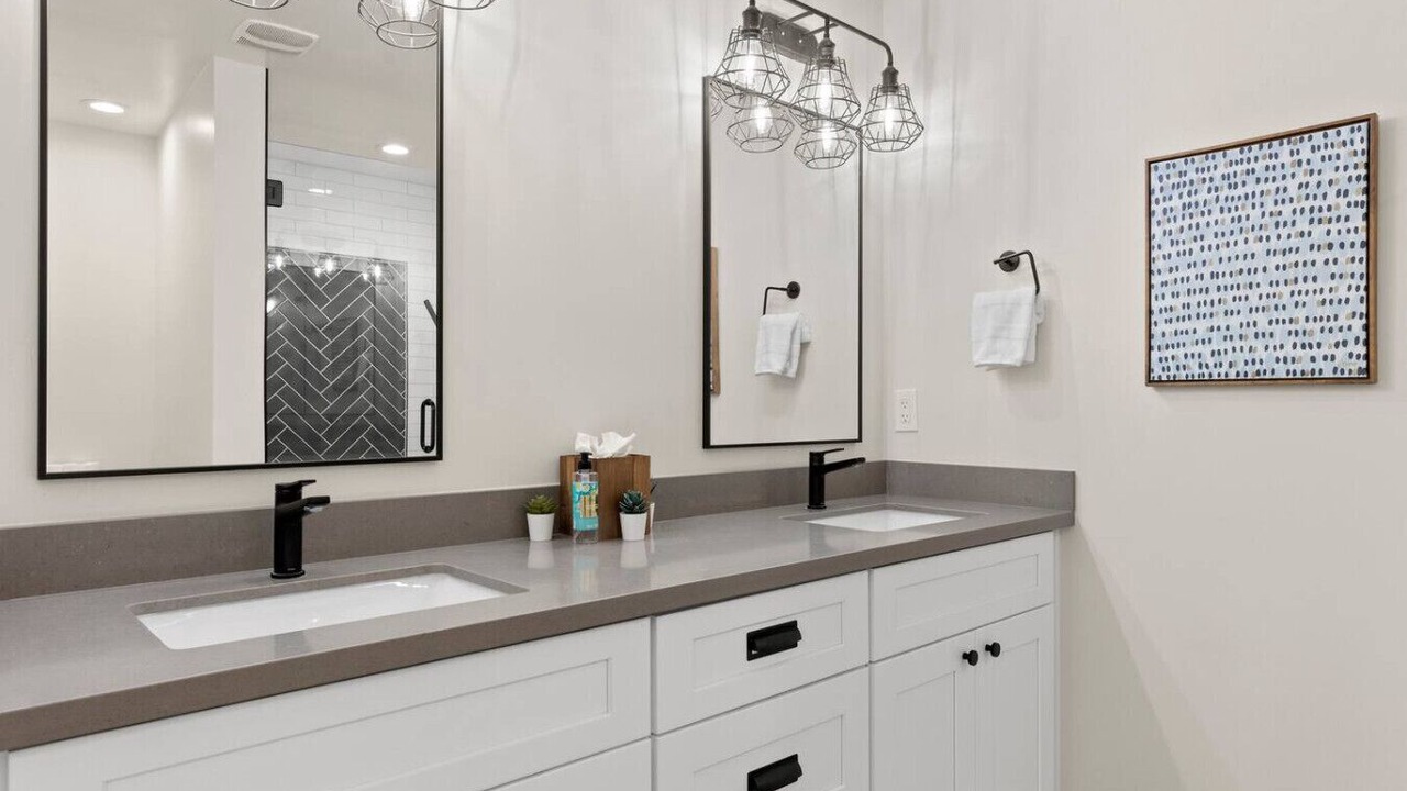 Photo of Bathroom in Cavalier Vista