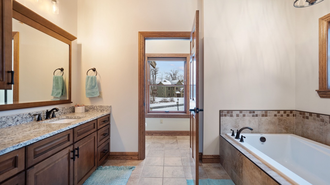 Photo of Bathroom in Hidden Valley