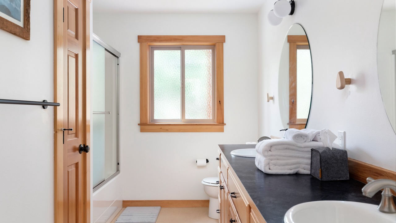 Photo of Bathroom in Langley