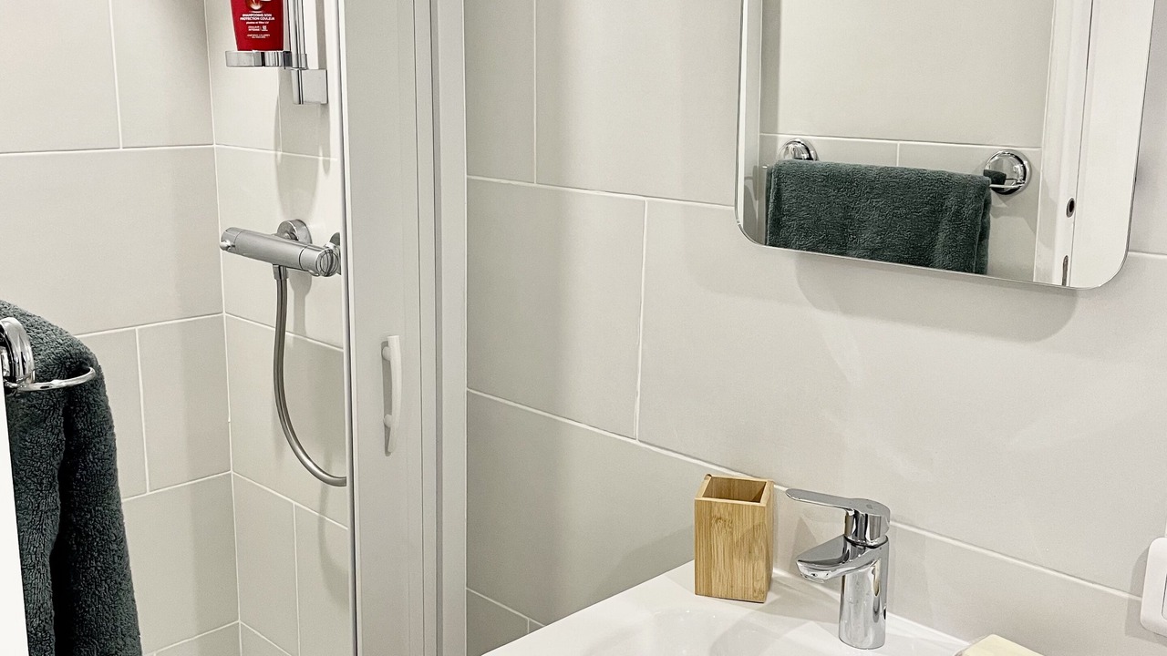 Photo of Bathroom in Chaville