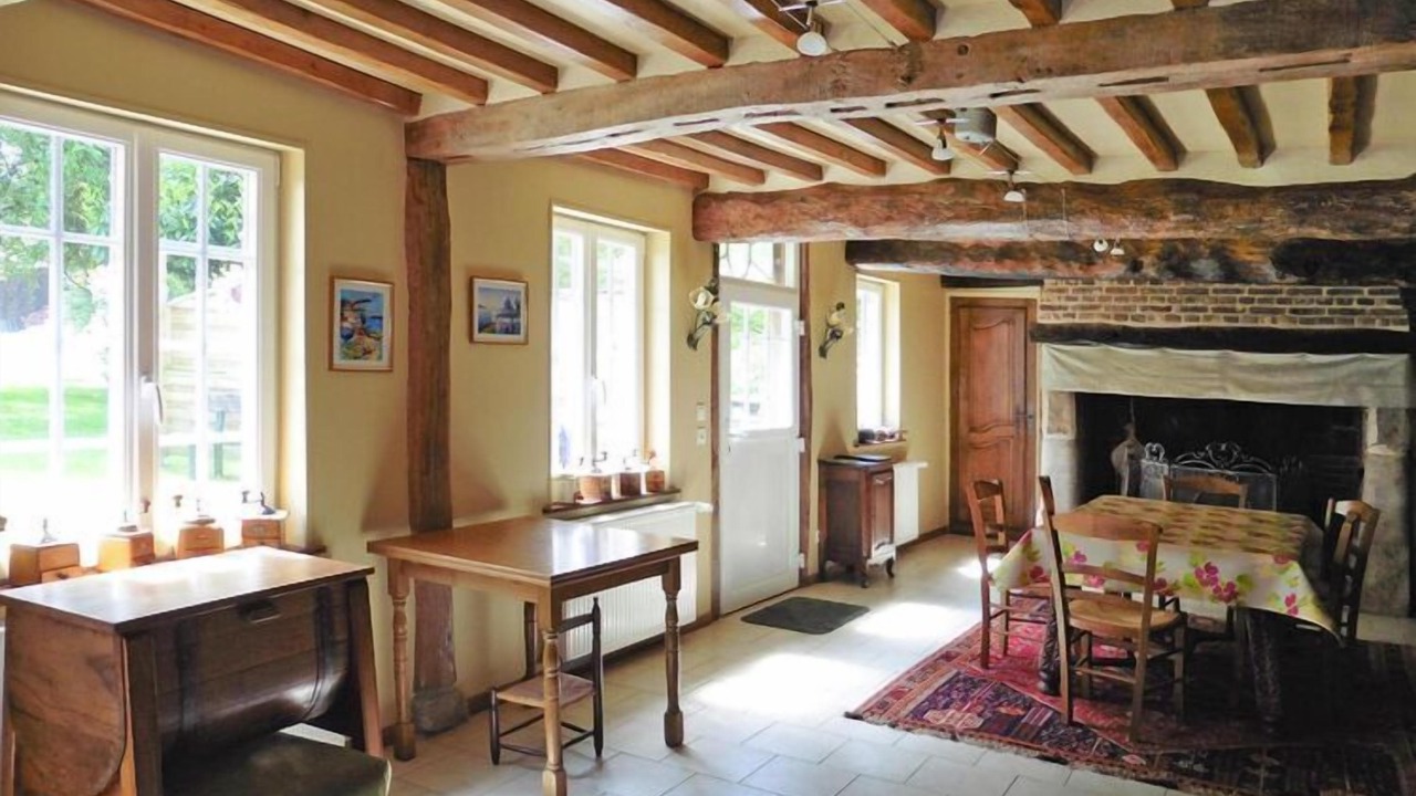 Photo of Livingroom in Crasville-la-Rocquefort