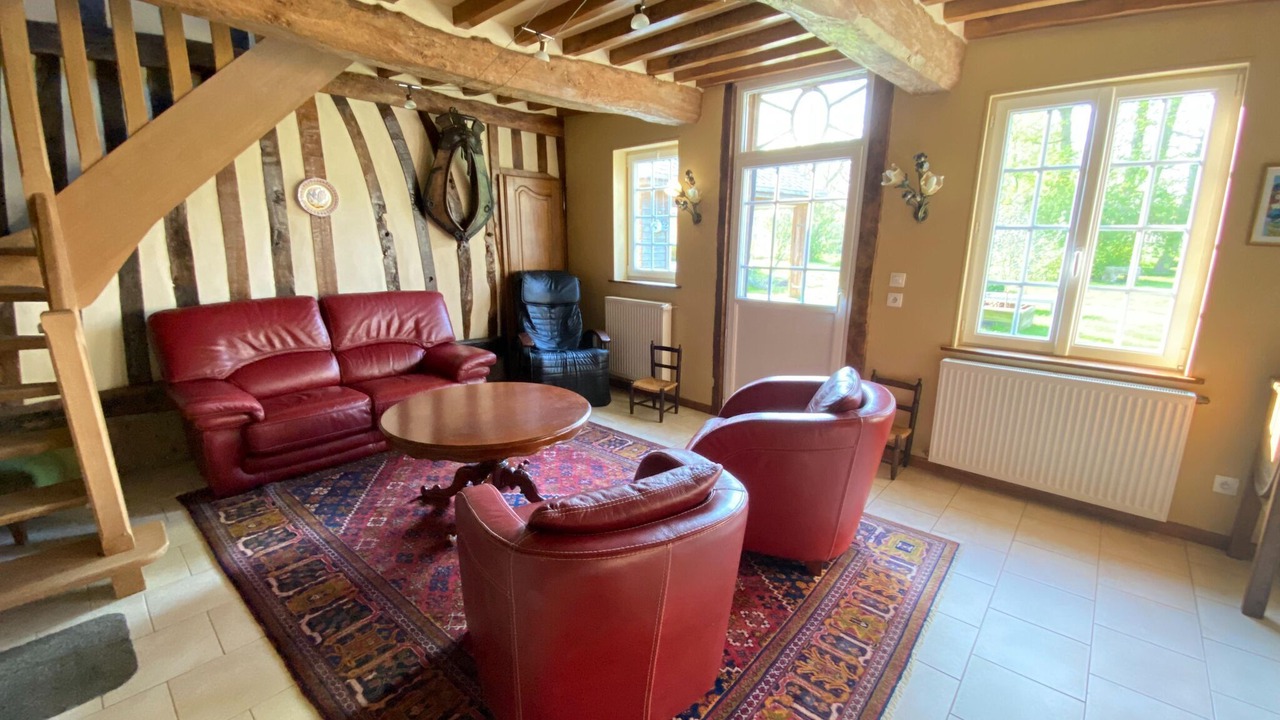 Photo of Livingroom in Crasville-la-Rocquefort