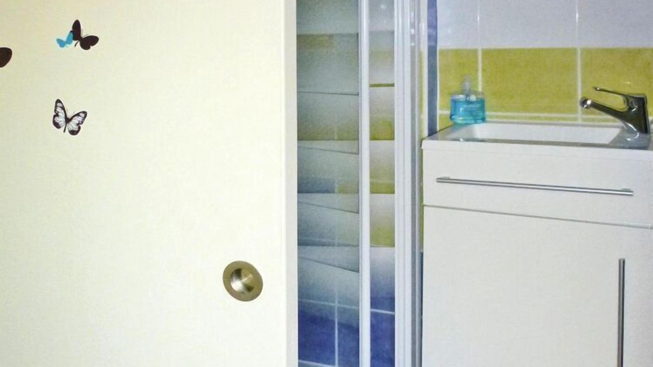 Photo of Bathroom in Crasville-la-Rocquefort