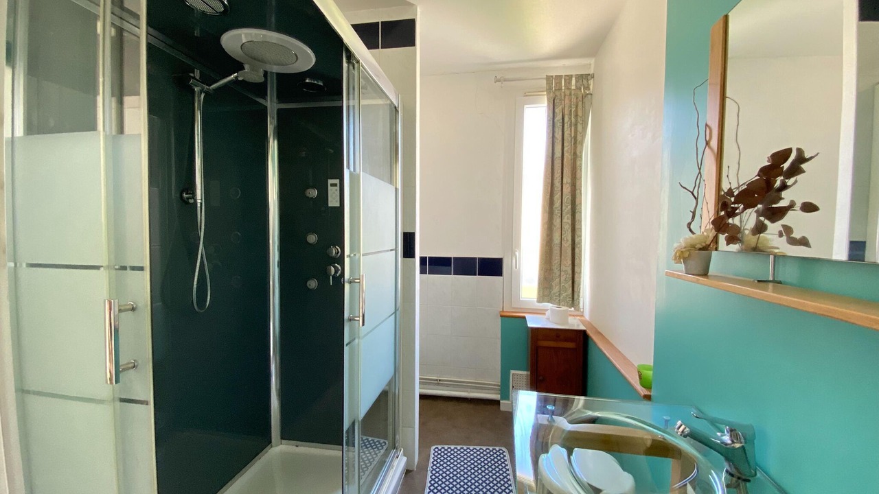 Photo of Bathroom in Arromanches-les-Bains