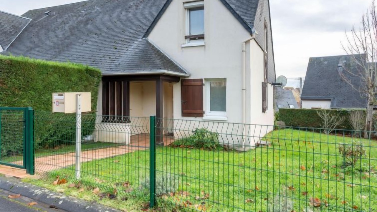 Photo of Others in Touques