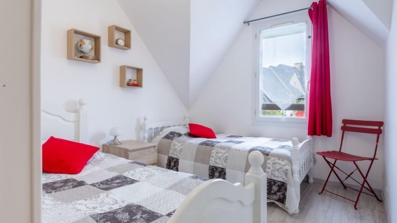 Photo of Others in Touques