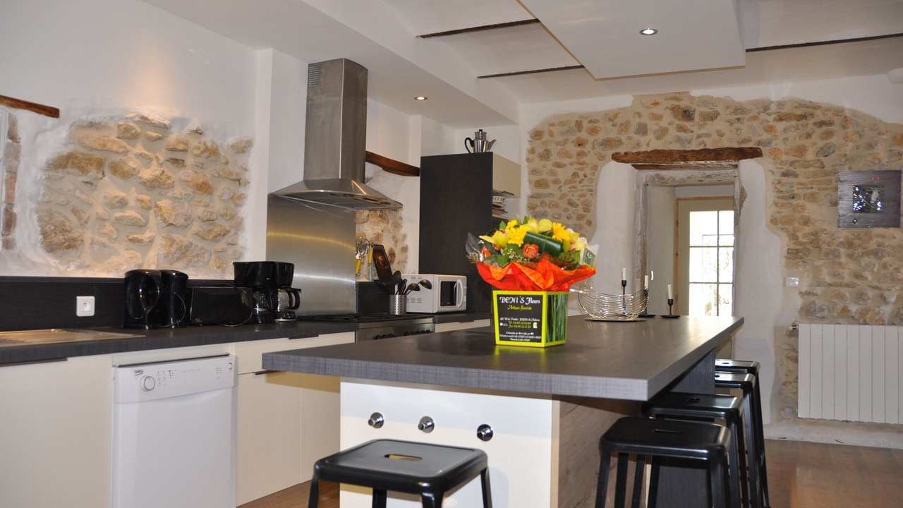Photo of Kitchen in Saint-Sauveur-de-Cruzieres