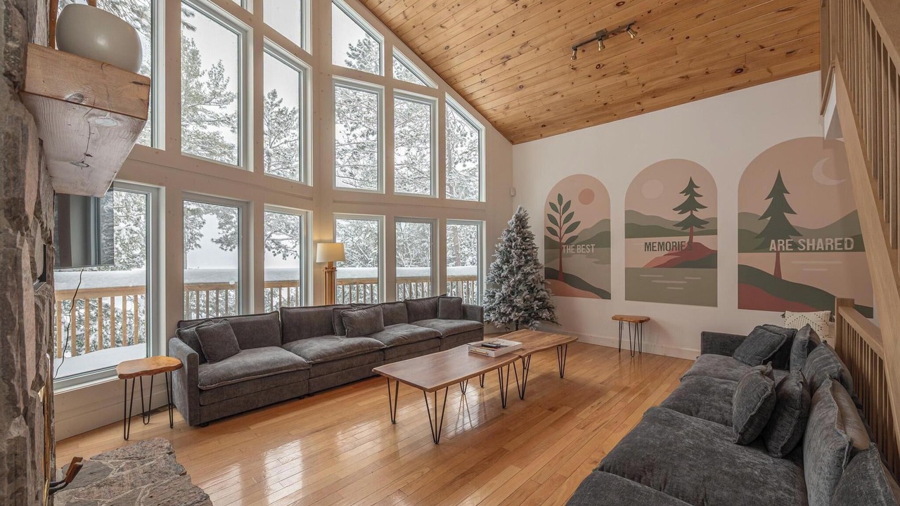 Photo of Bedroom in Lake of Bays