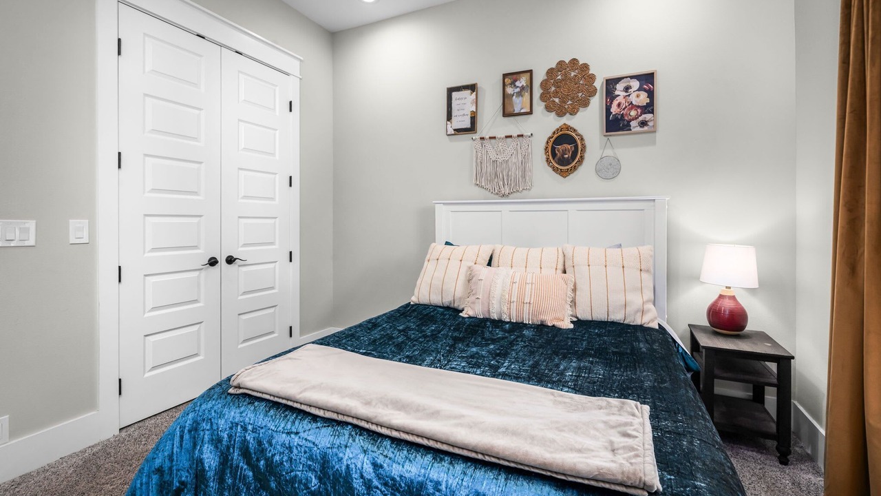 Photo of Bedroom in Kyle