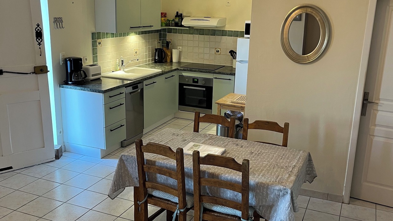 Photo of Kitchen in Marseillette