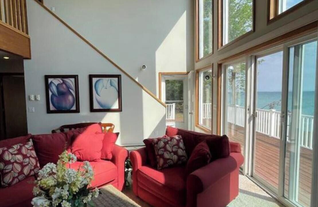 Photo of Livingroom in Beaver Island
