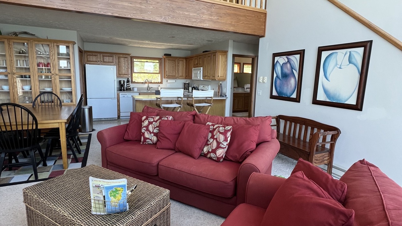 Photo of Livingroom in Beaver Island