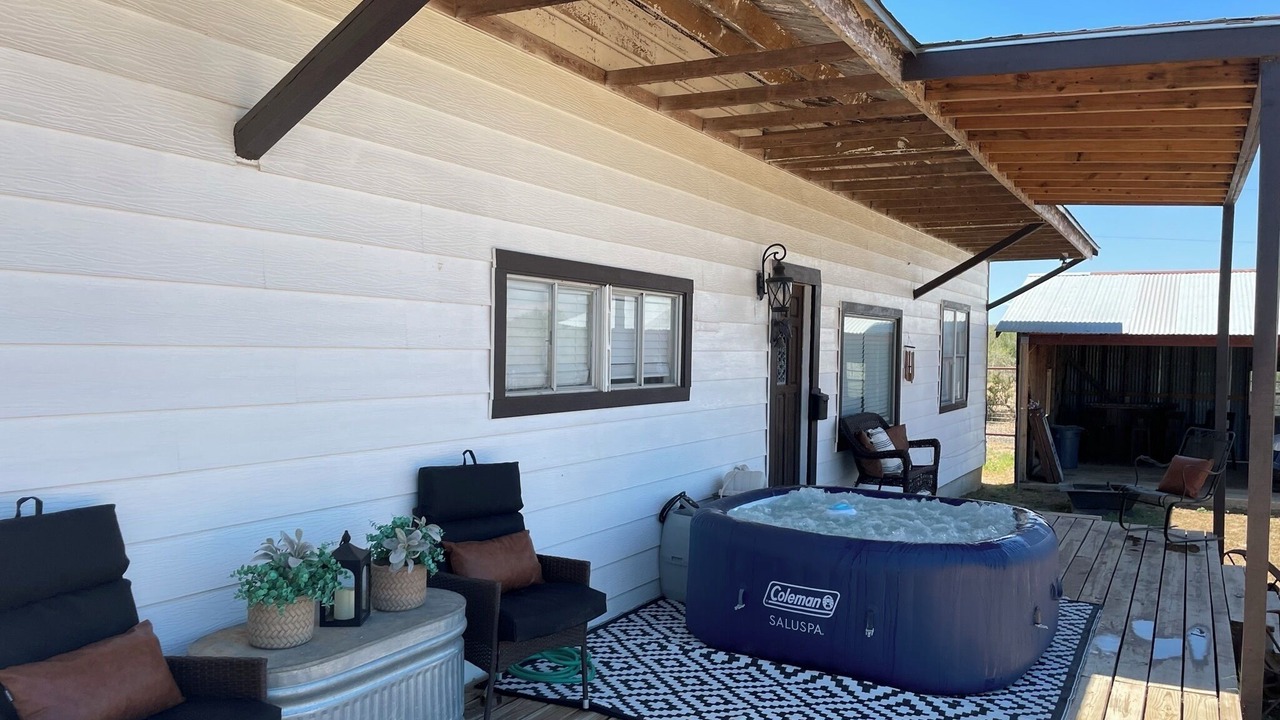 Photo of Patio Balcony in Yancey