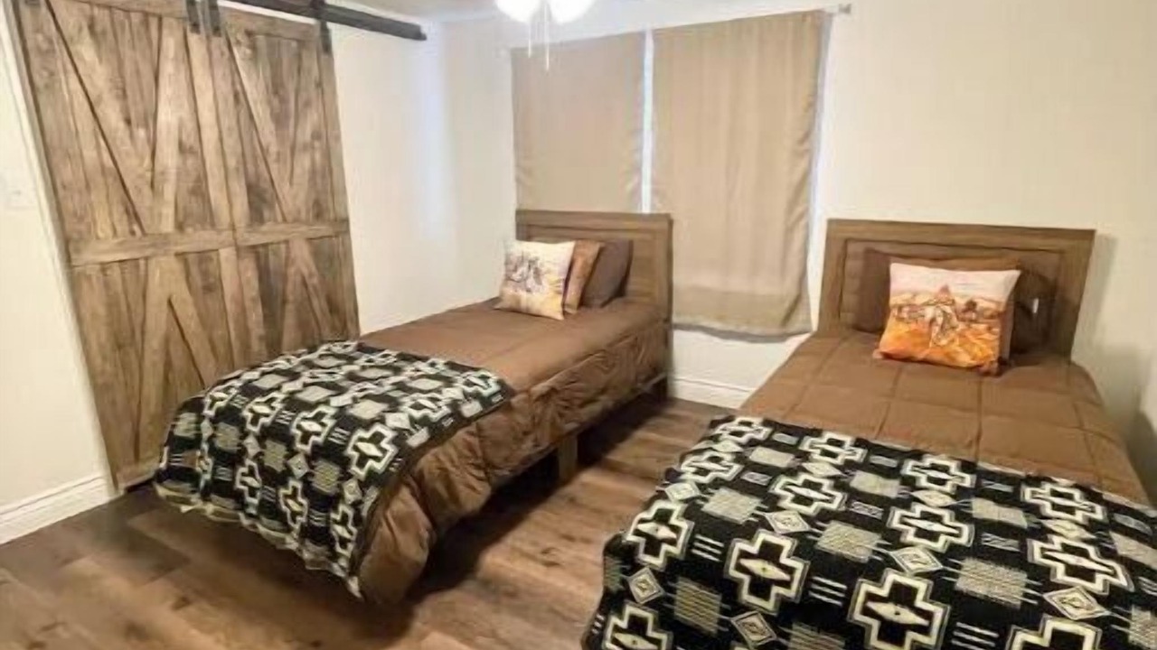 Photo of Bedroom in Yancey
