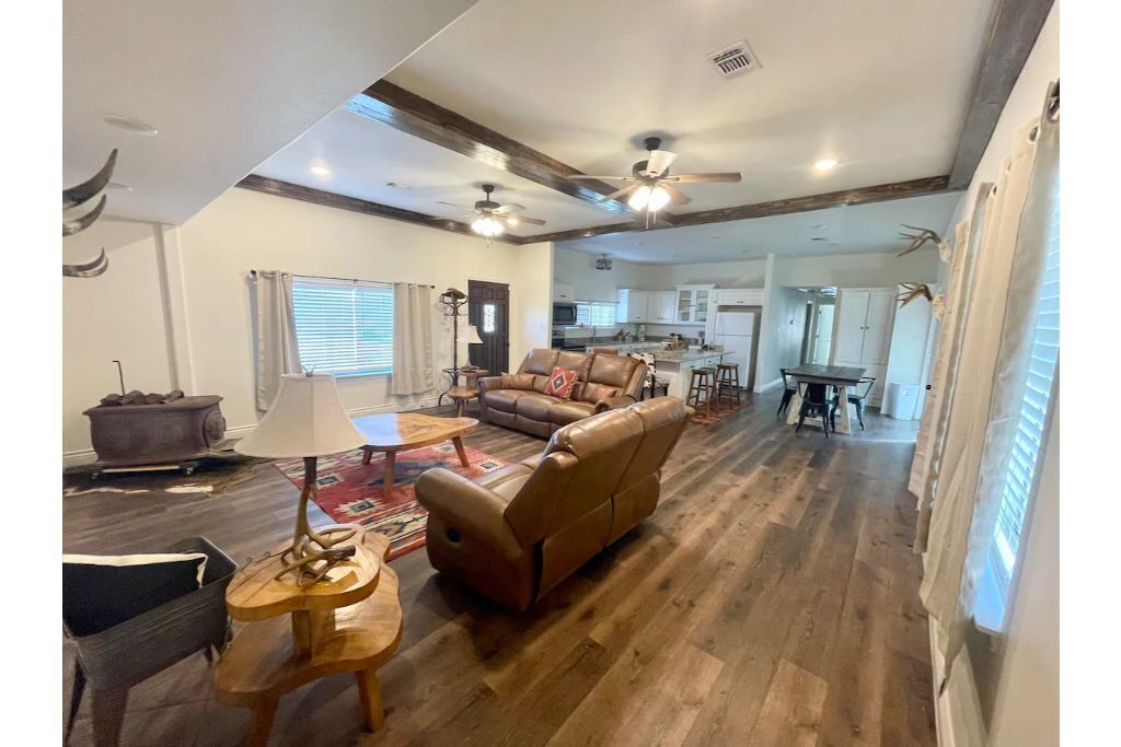Photo of Livingroom in Yancey