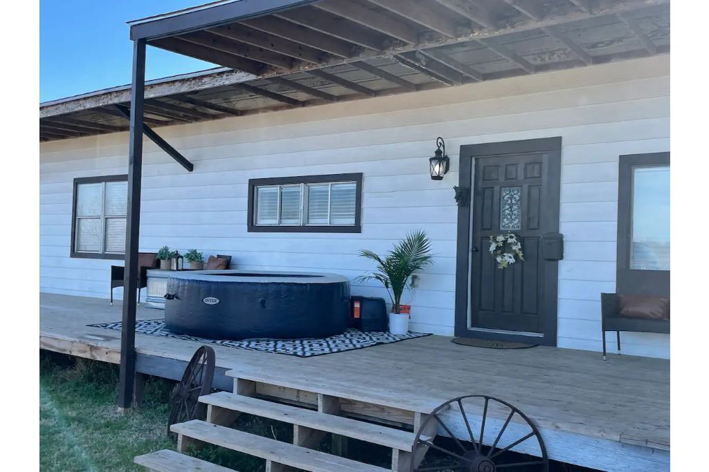 Photo of Patio Balcony in Yancey