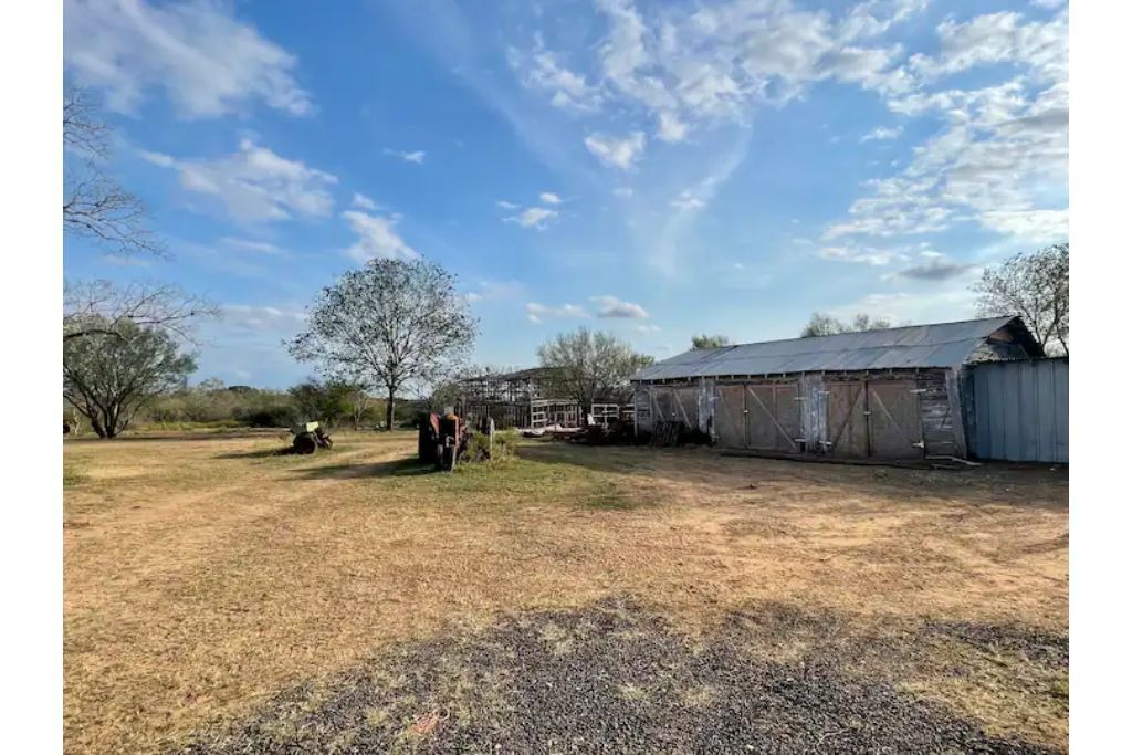 Photo of Outdoor in Yancey