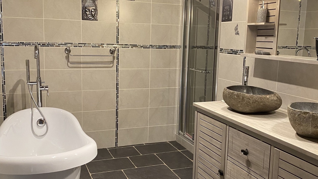 Photo of Bathroom in Esternay