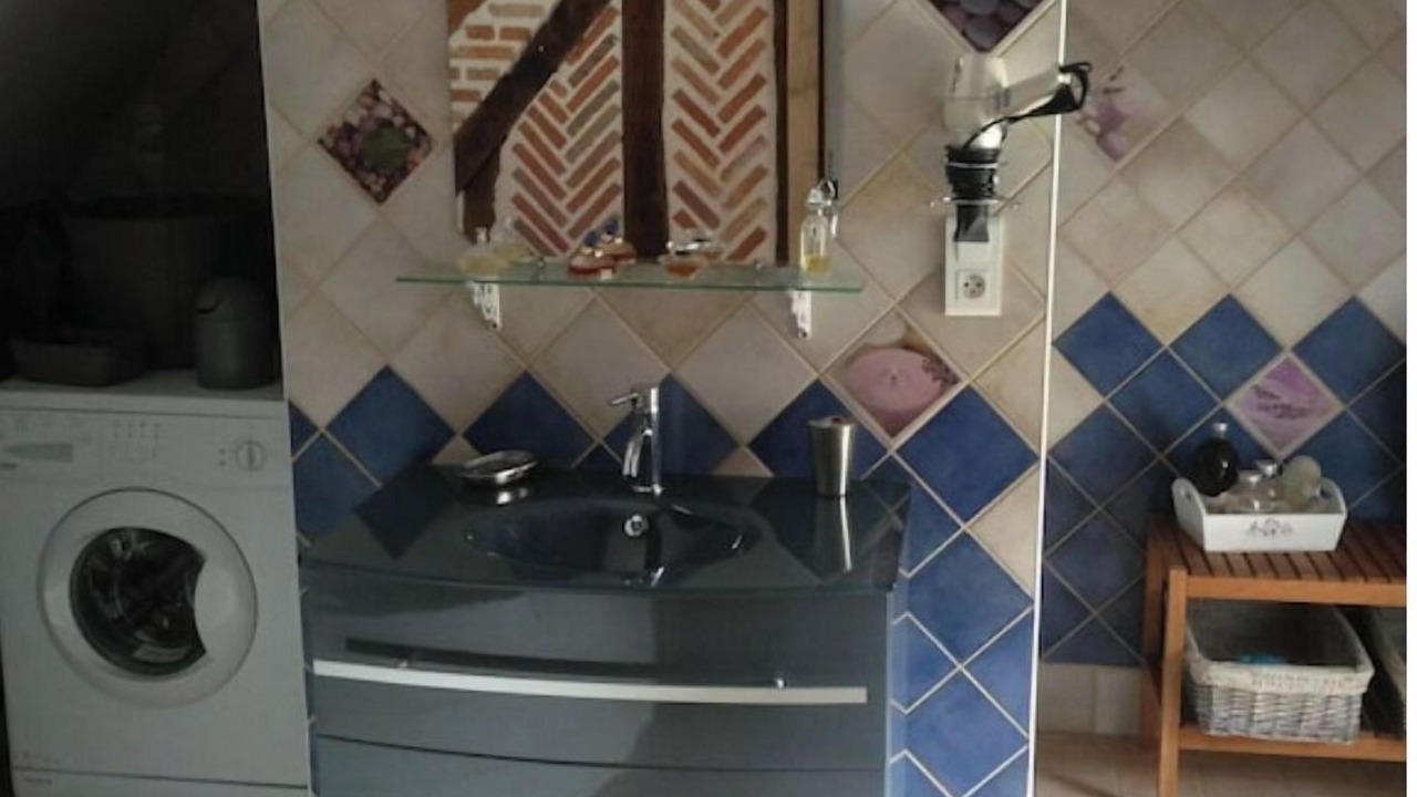 Photo of Bathroom in Esternay