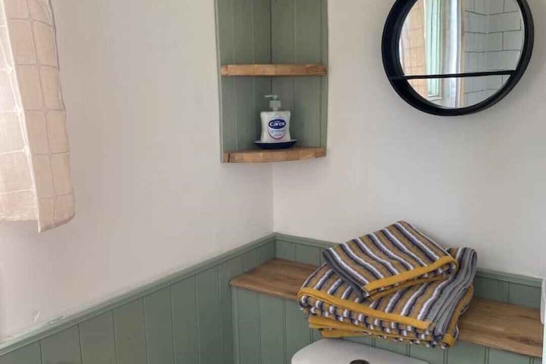 Photo of Bathroom in Rock