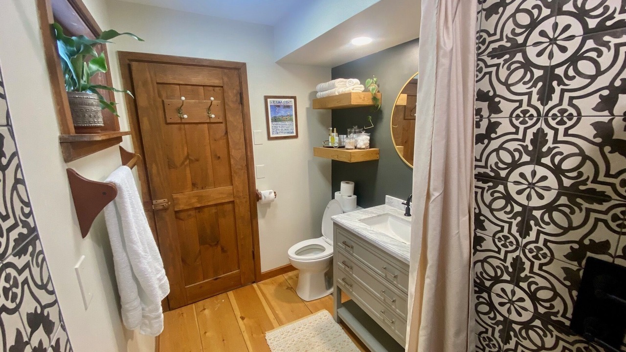 Photo of Bathroom in Jeffersonville