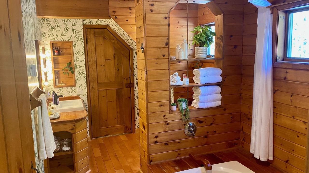 Photo of Bathroom in Jeffersonville