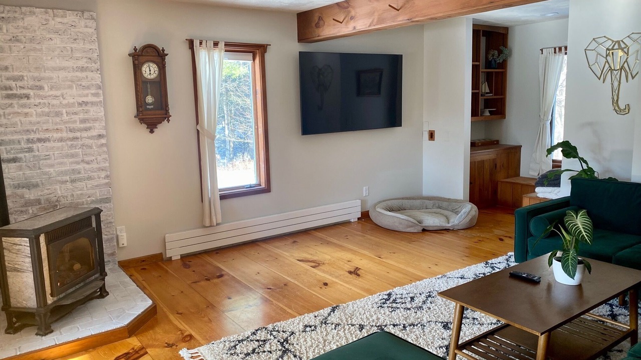 Photo of Livingroom in Jeffersonville