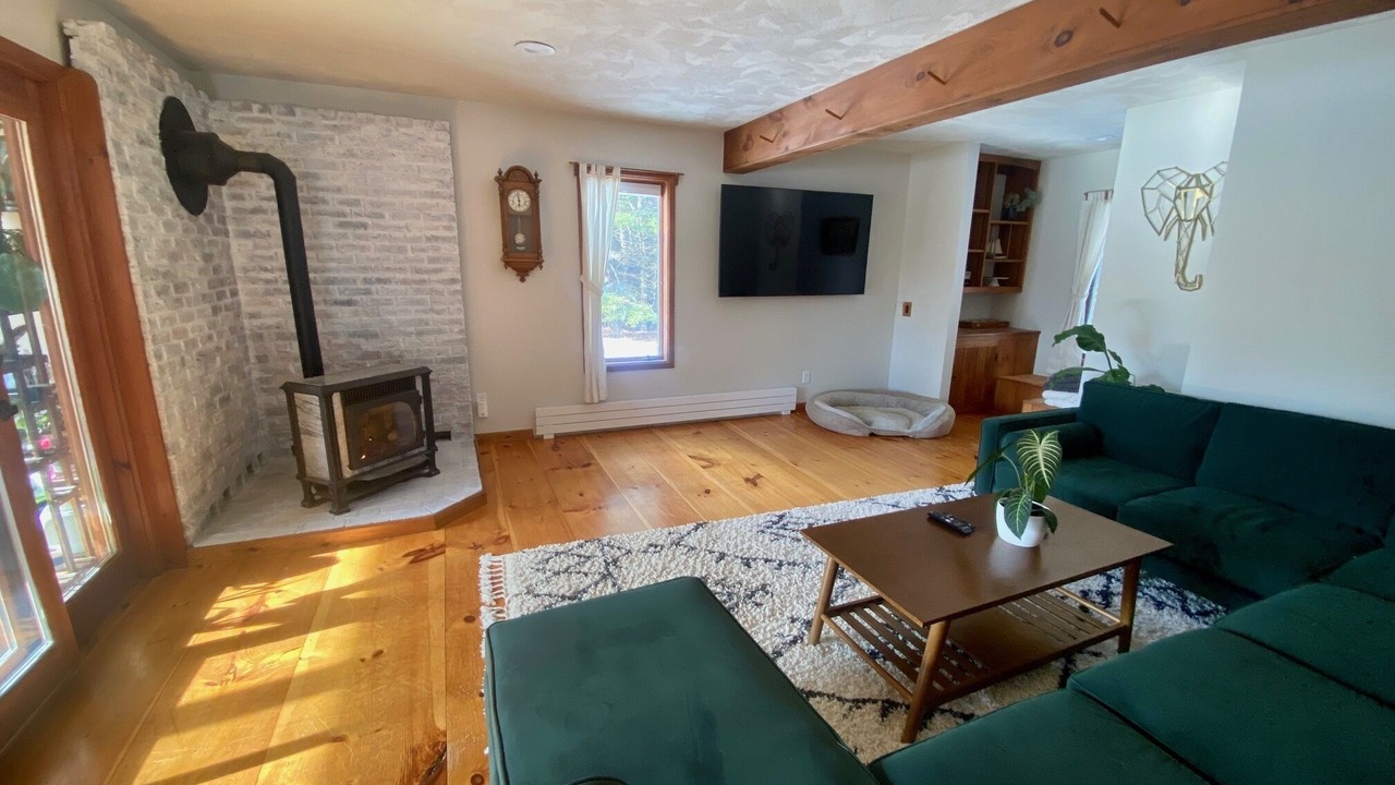 Photo of Livingroom in Jeffersonville