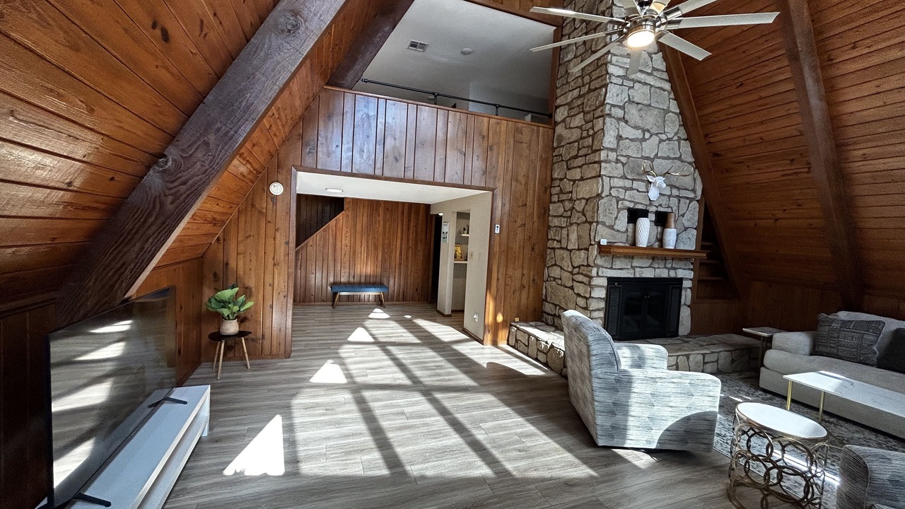 Photo of Livingroom in Kingston