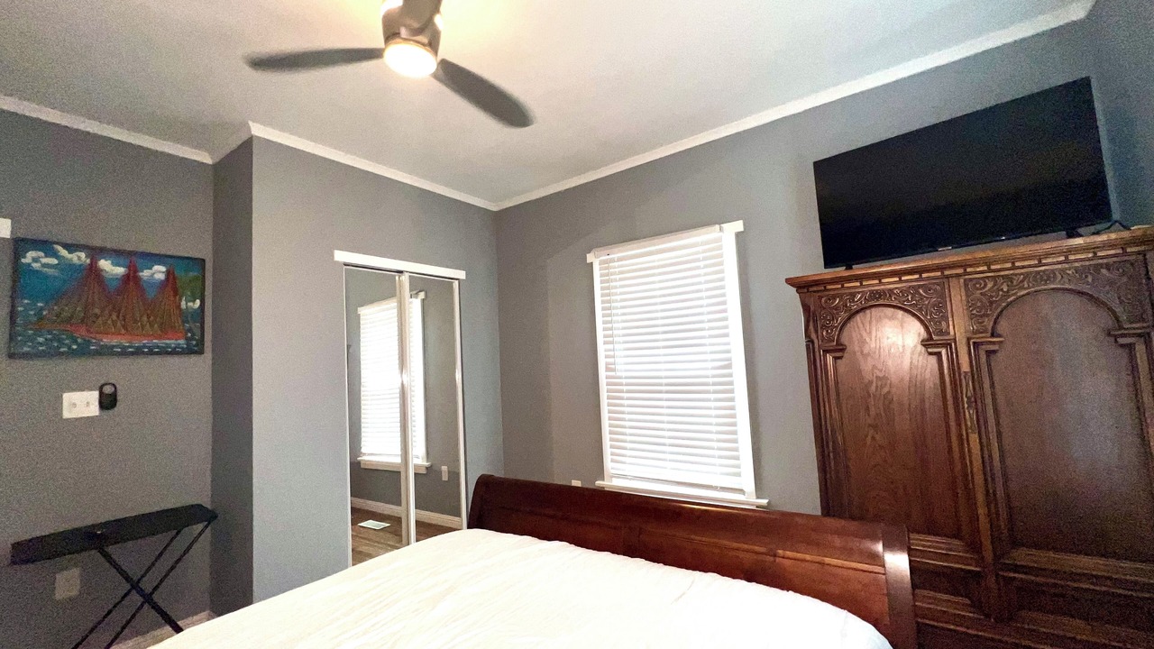 Photo of Bedroom in Belmont Historic District