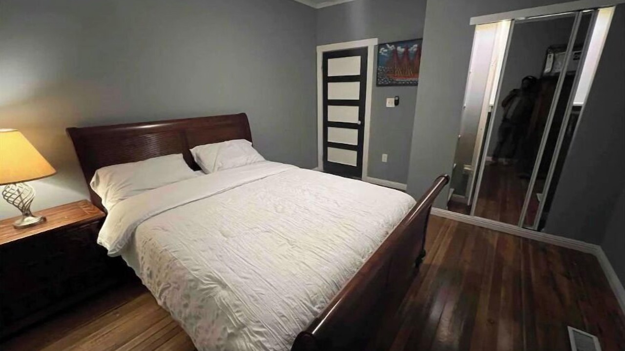 Photo of Bedroom in Belmont Historic District