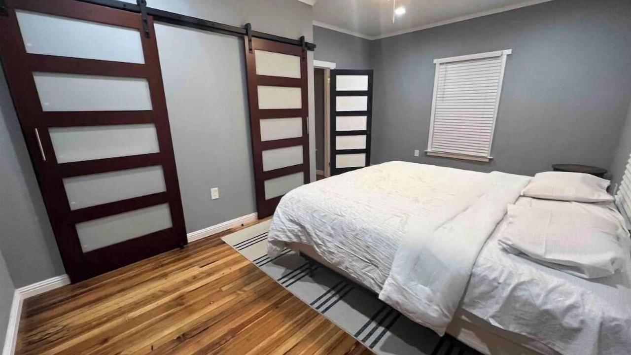 Photo of Bedroom in Belmont Historic District