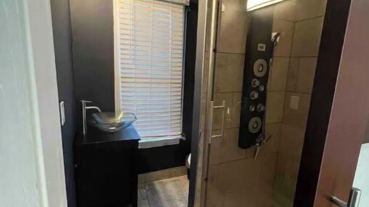 Photo of Bathroom in Belmont Historic District