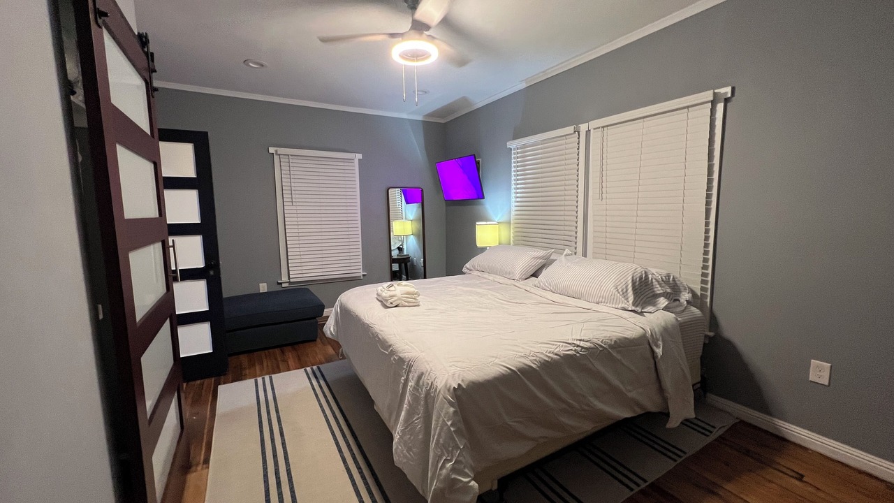 Photo of Bedroom in Belmont Historic District