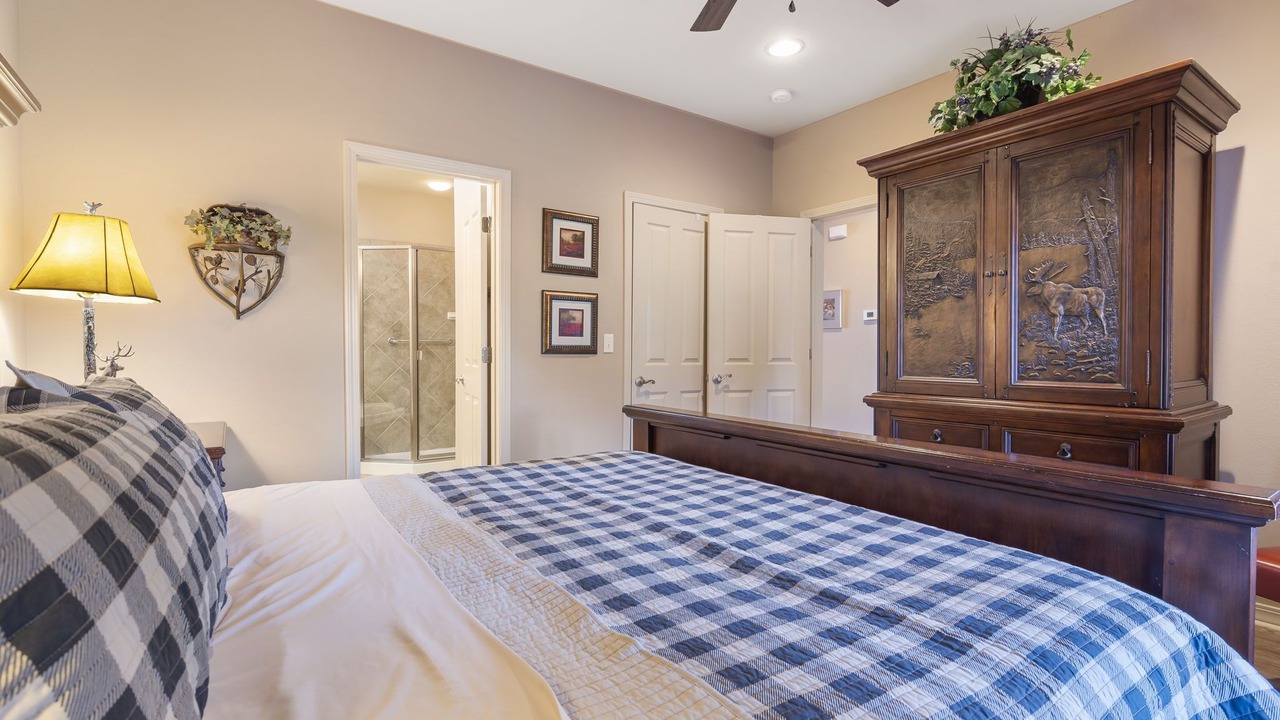 Photo of Bedroom in Hollister