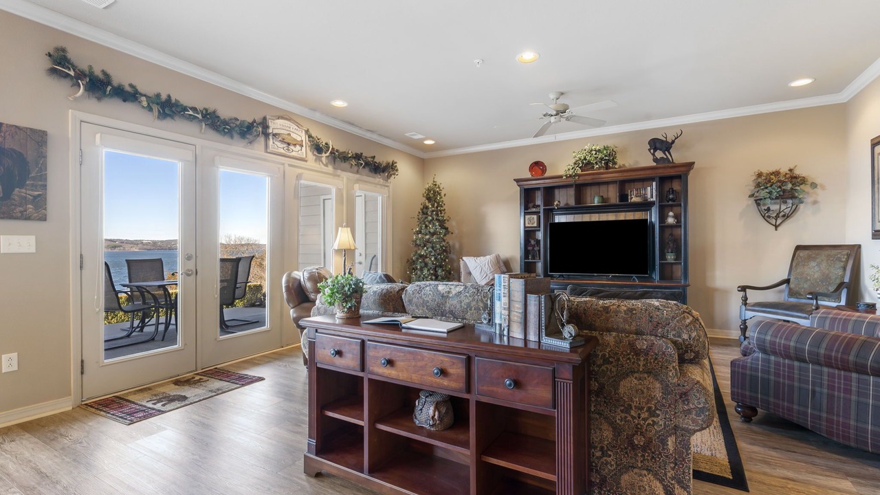 Photo of Livingroom in Hollister